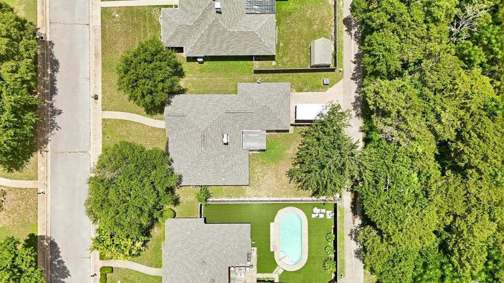 437 Bradshaw Street, Cedar Hill, TX 75104 Image quality insufficient for description