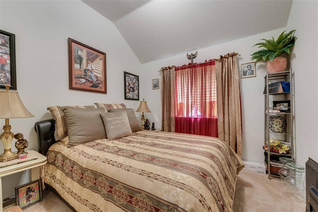 301 Billy Wickliffe Drive, Wilmer, TX 75172 Bedroom
