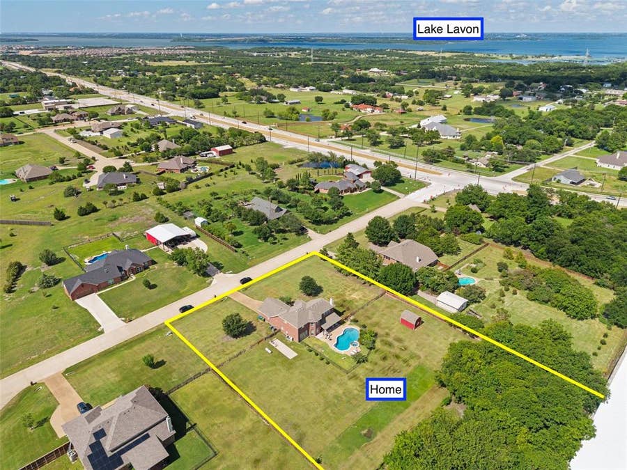 Property photo for 2305 Silver Maple Drive, St. Paul, TX