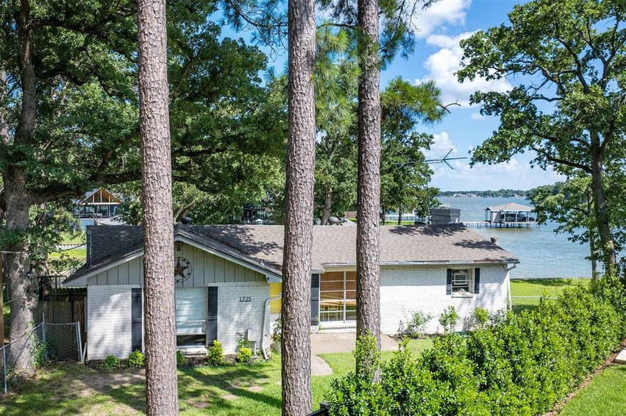Property photo for 1725 Oak Shore Drive, Tool, TX