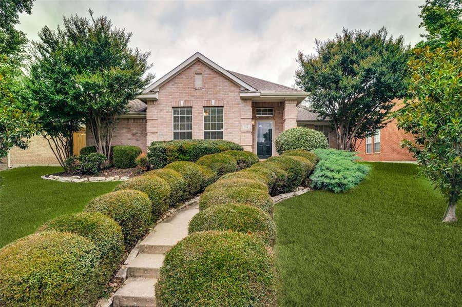 Property photo for 9021 Floyd Drive, Plano, TX