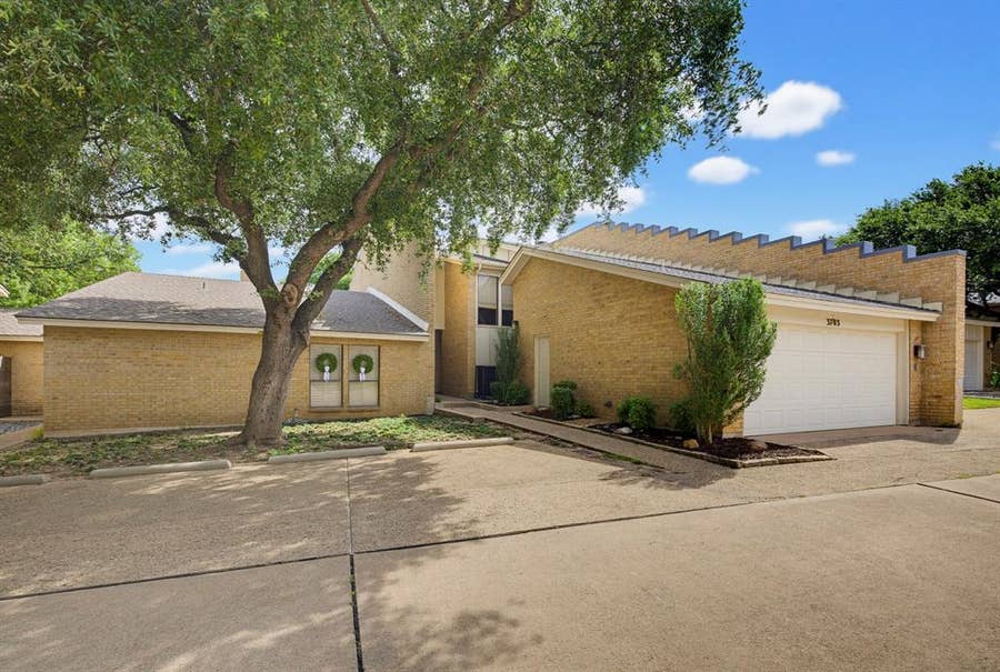 Property photo for 3703 Hulen Park Drive, Fort Worth, TX