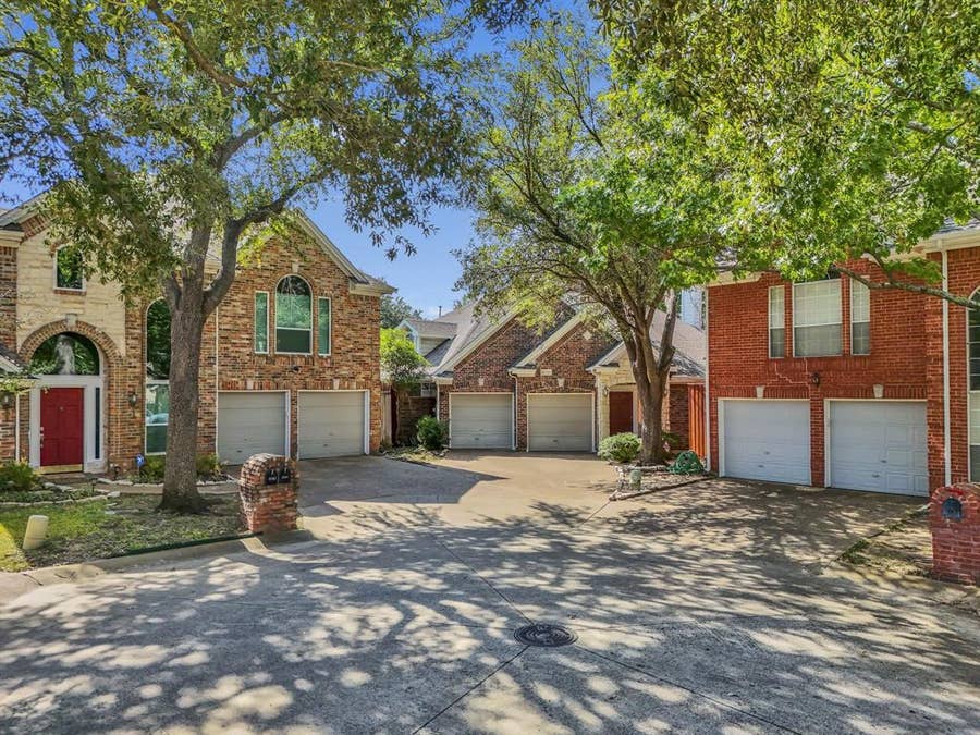 Property photo for 2630 Lakeforest Court, Dallas, TX