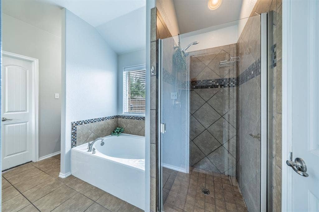 1050 Hidden Lakes Way, Rockwall, TX 75087 1050 Hidden Lakes Way, Rockwall, TX 75087