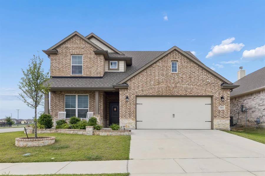 Property photo for 2001 Gill Star Drive, Haslet, TX