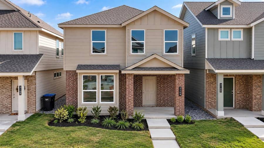 Property photo for 3104 MAPLE ORCHARD Lane, Fort Worth, TX