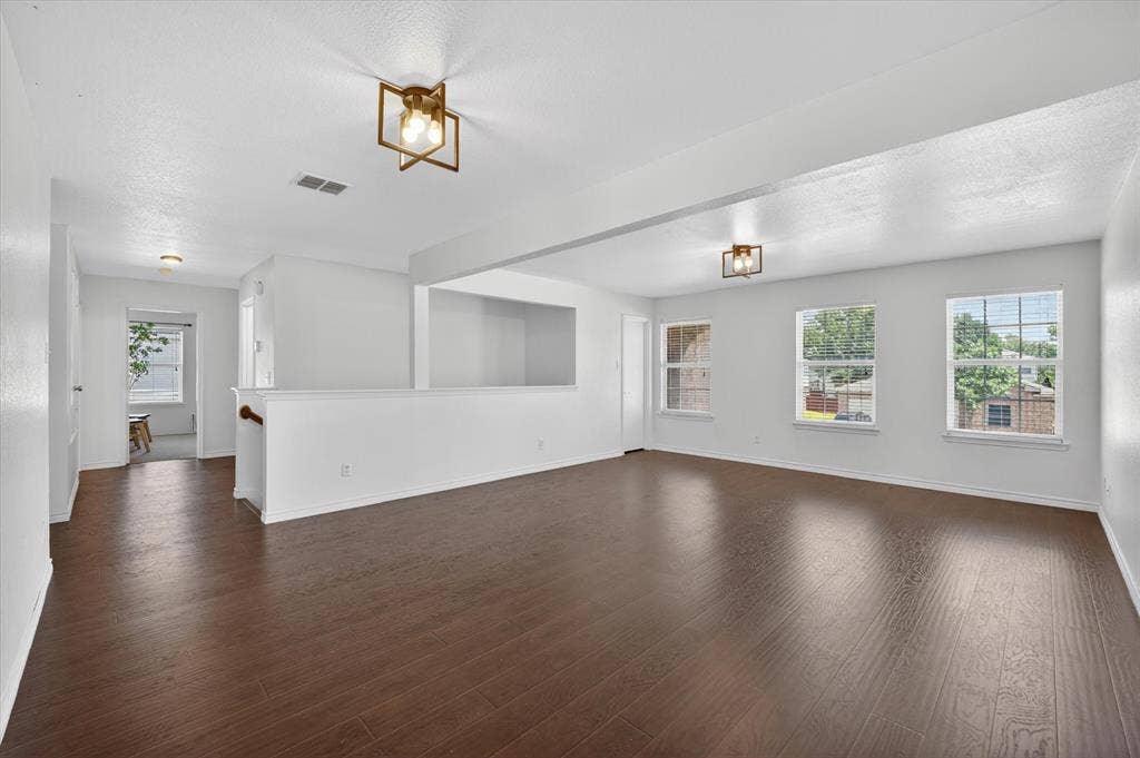 8208 Hidden Path Lane, Denton, TX 76210