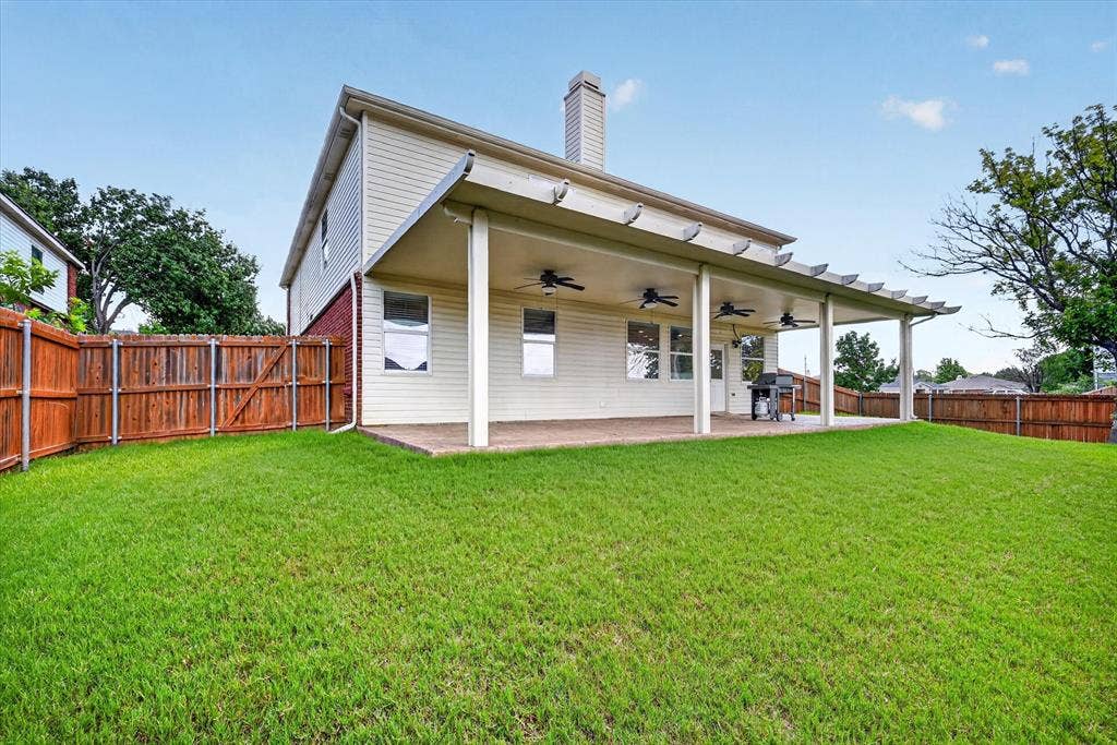 8208 Hidden Path Lane, Denton, TX 76210