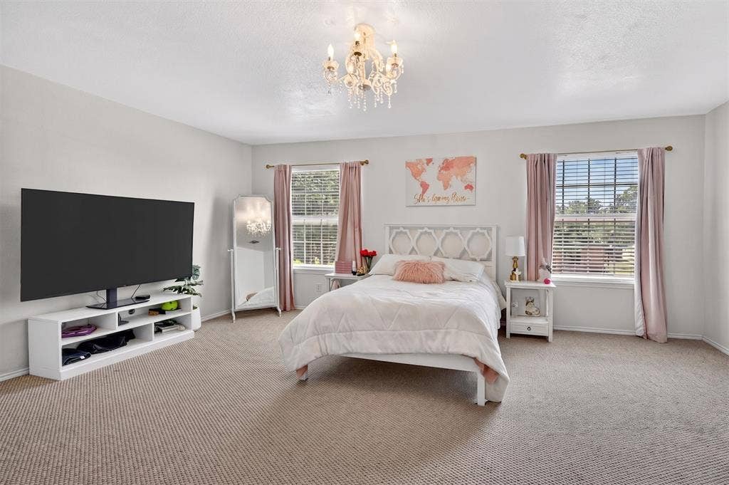 8208 Hidden Path Lane, Denton, TX 76210