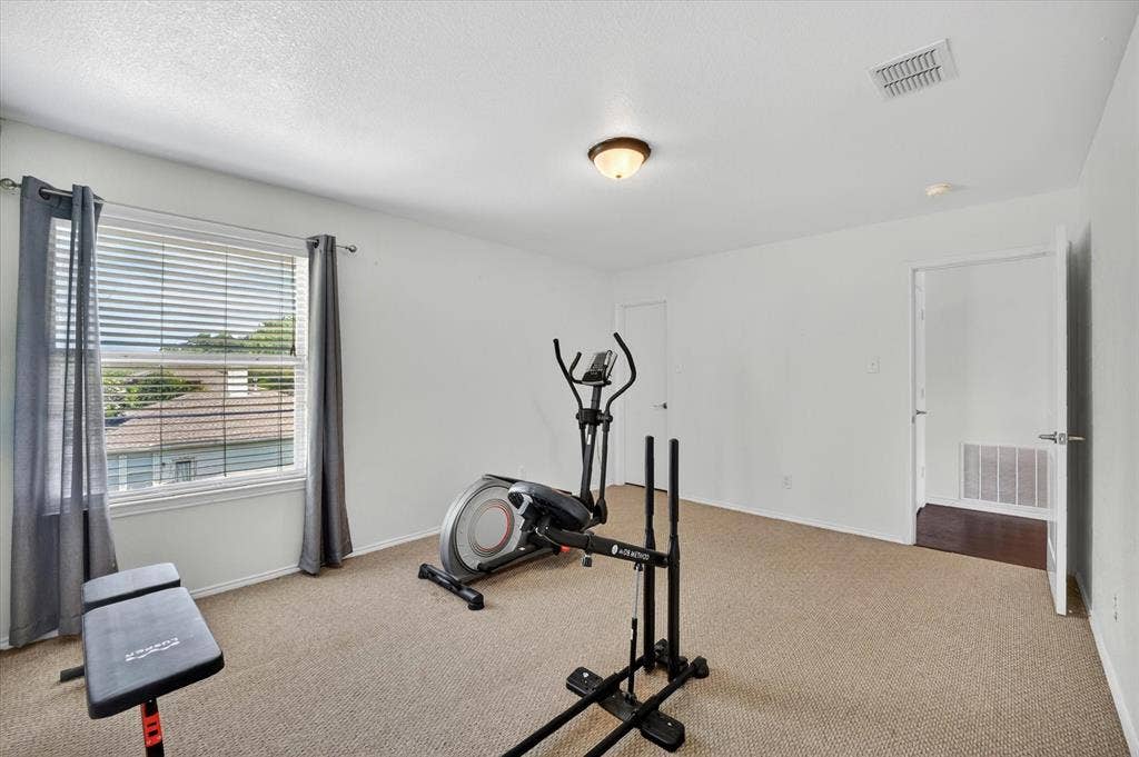 8208 Hidden Path Lane, Denton, TX 76210