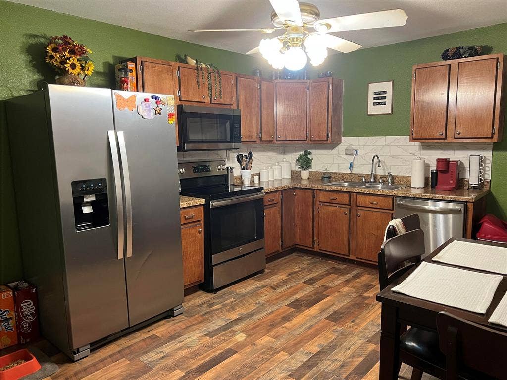 232 Railroad Drive, Mabank, TX 75147 232 Railroad Drive, Mabank, TX 75147