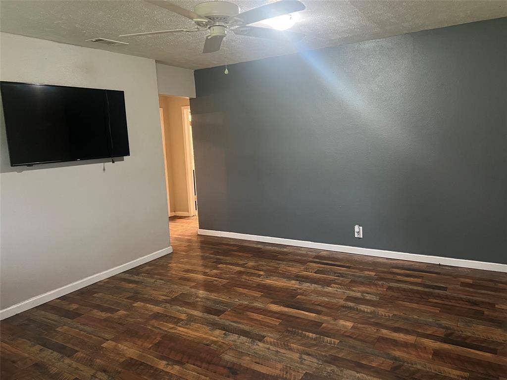 232 Railroad Drive, Mabank, TX 75147 Lining room 3