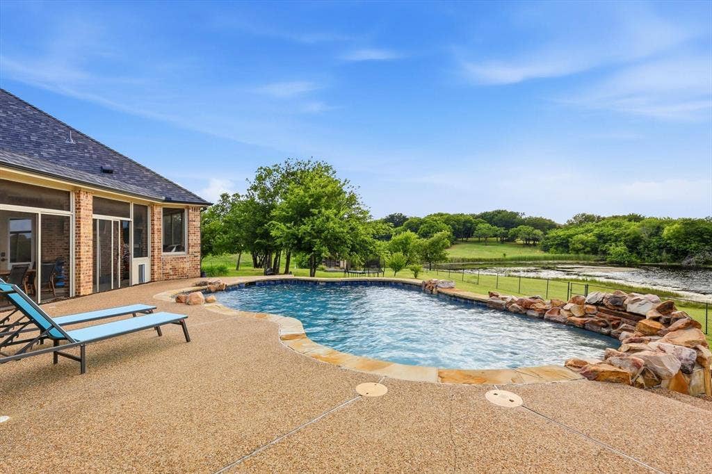 1040 Lighthouse Court, Grand Prairie, TX 75104 1040 Lighthouse Court, Grand Prairie, TX 75104