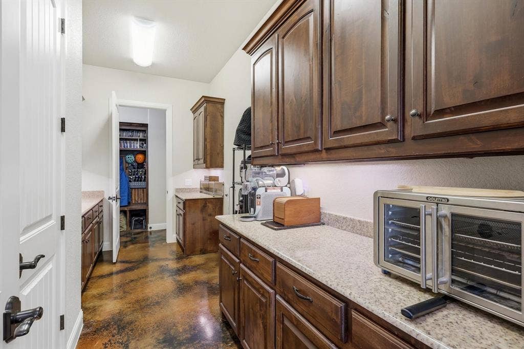 1040 Lighthouse Court, Grand Prairie, TX 75104 1040 Lighthouse Court, Grand Prairie, TX 75104