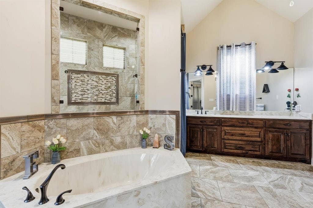 1040 Lighthouse Court, Grand Prairie, TX 75104 1040 Lighthouse Court, Grand Prairie, TX 75104