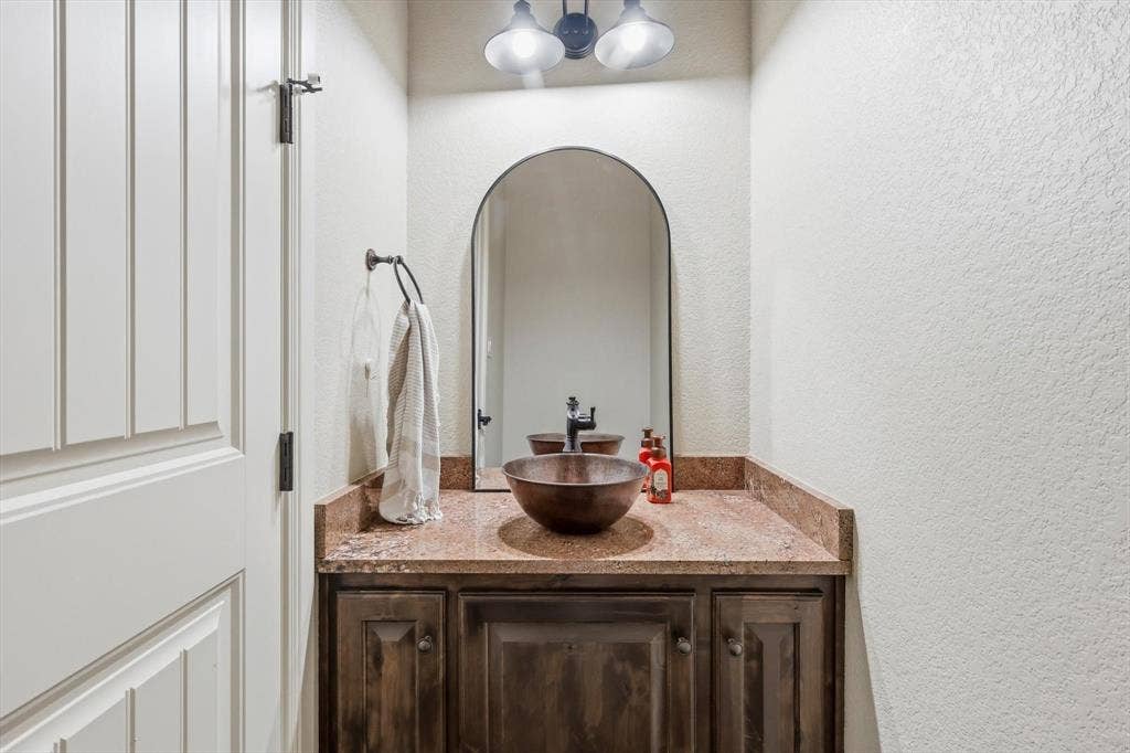 1040 Lighthouse Court, Grand Prairie, TX 75104 1040 Lighthouse Court, Grand Prairie, TX 75104