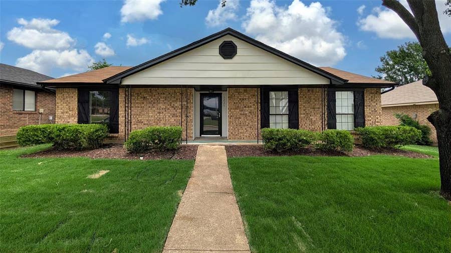 Property photo for 3225 Poteet Drive, Mesquite, TX