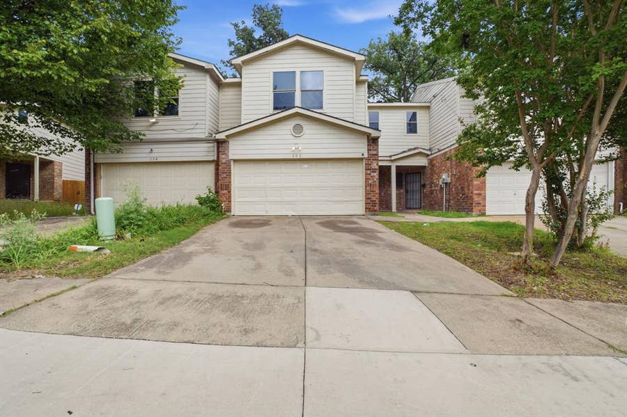 Property photo for 202 Creek Cove Drive, Dallas, TX