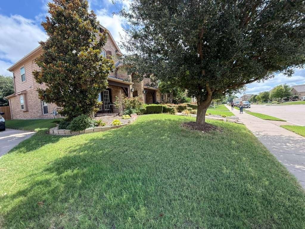 3221 Le Manns Street, Midlothian, TX 76065 3221 Le Manns Street, Midlothian, TX 76065