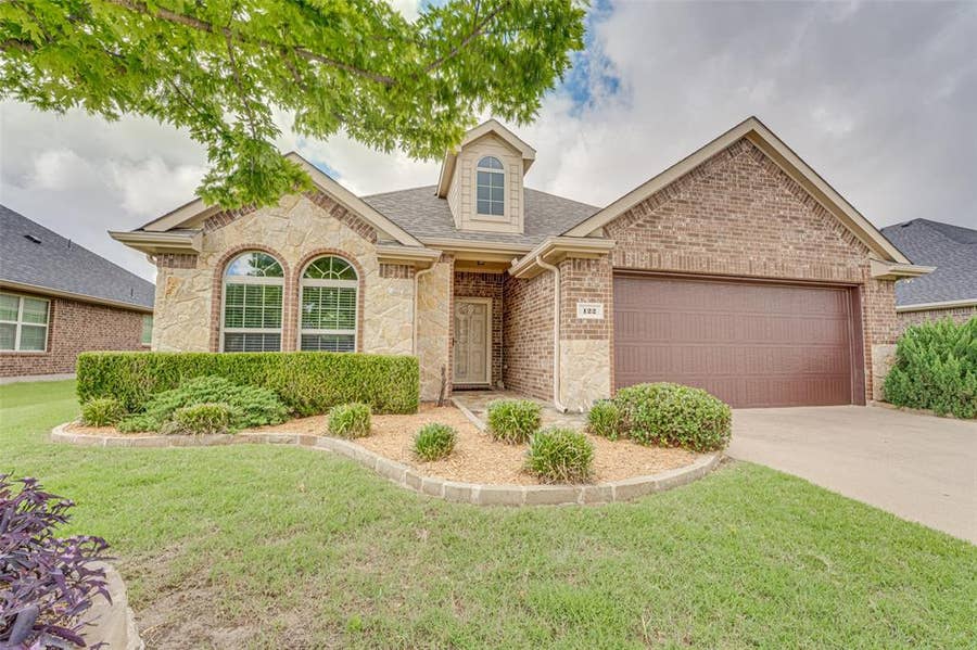 Property photo for 122 Althea Drive, Waxahachie, TX