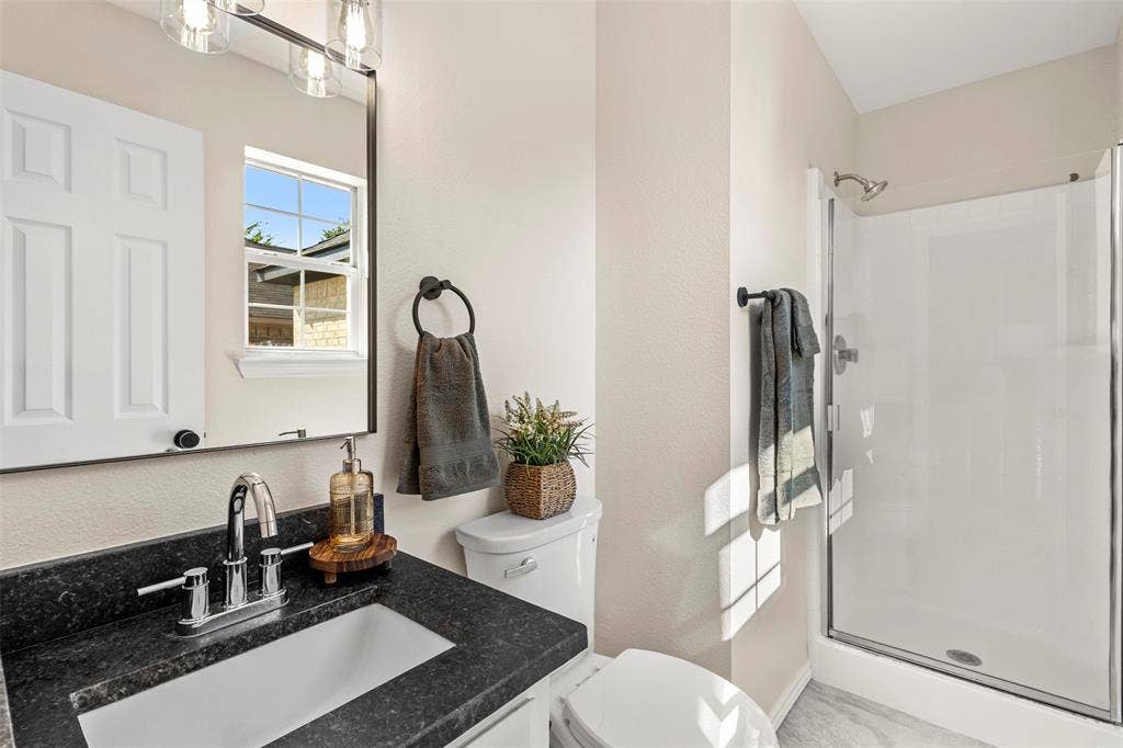 620 Brenna Road, Waxahachie, TX 75165 620 Brenna Road, Waxahachie, TX 75165