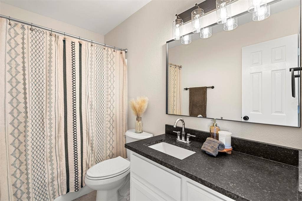 620 Brenna Road, Waxahachie, TX 75165 620 Brenna Road, Waxahachie, TX 75165