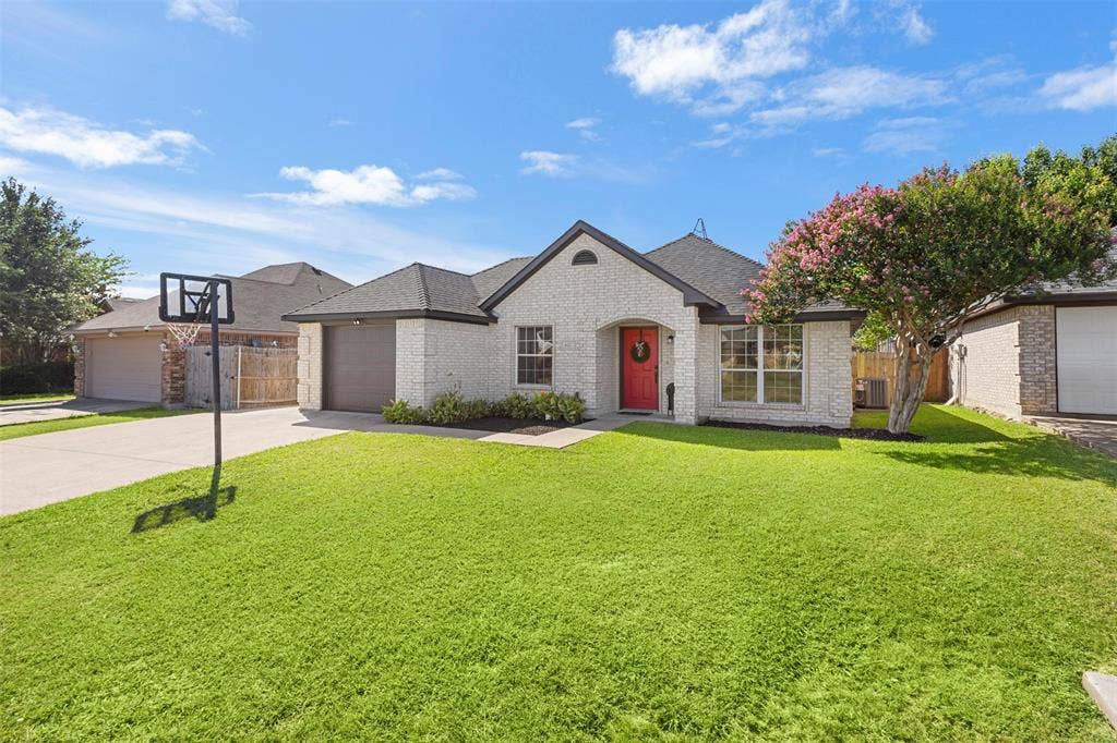 620 Brenna Road, Waxahachie, TX 75165 620 Brenna Road, Waxahachie, TX 75165