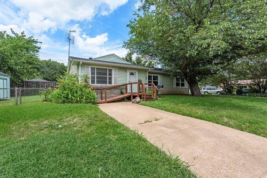 Property photo for 2219 Morgan Street, Irving, TX
