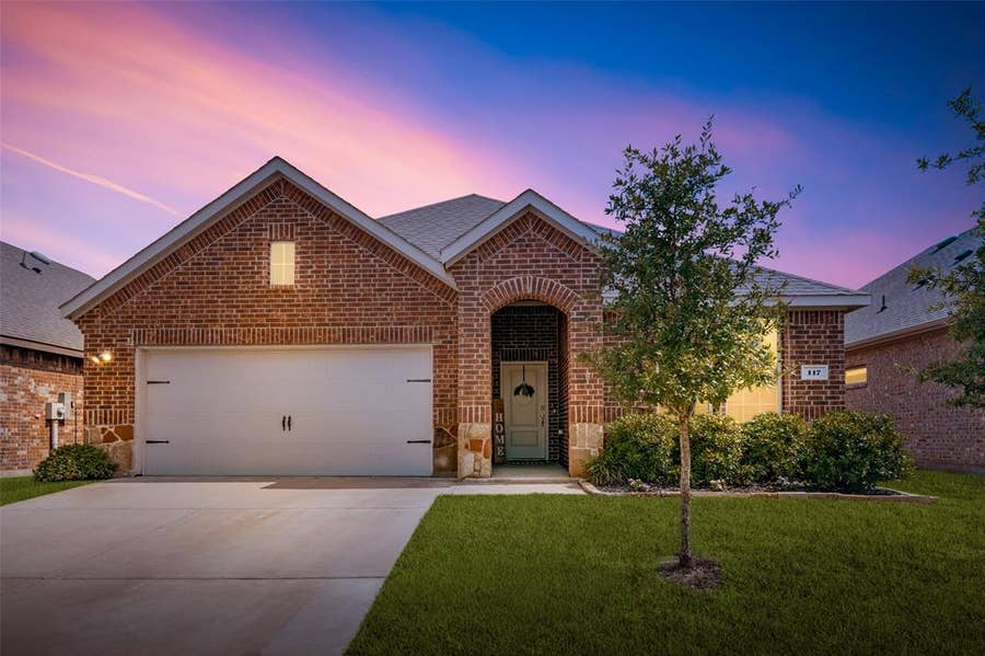 Property photo for 117 Cottage Lane, Royse City, TX