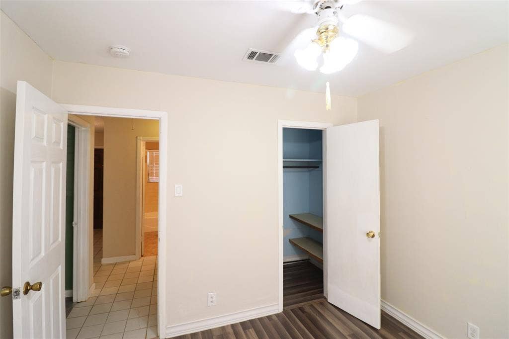 600 Livingston Drive, Hurst, TX 76053 600 Livingston Drive, Hurst, TX 76053