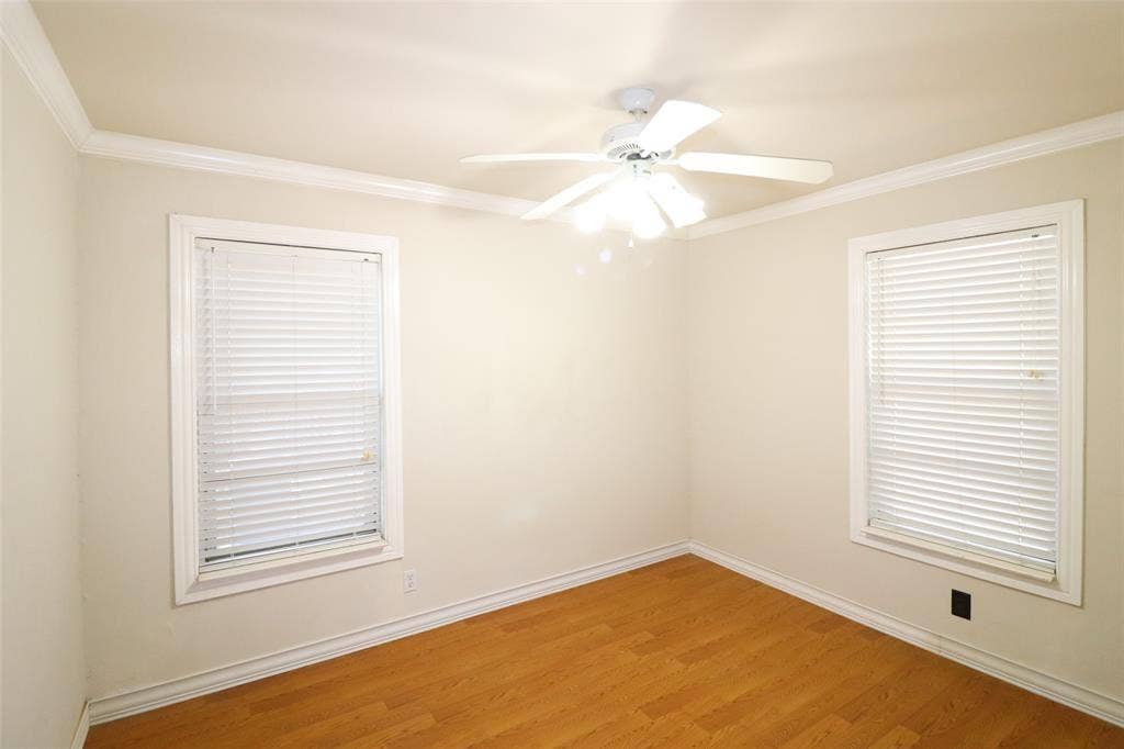 600 Livingston Drive, Hurst, TX 76053 600 Livingston Drive, Hurst, TX 76053