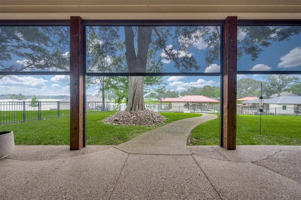 112 Marina Drive, Bullard, TX 75757 112 Marina Drive, Bullard, TX 75757