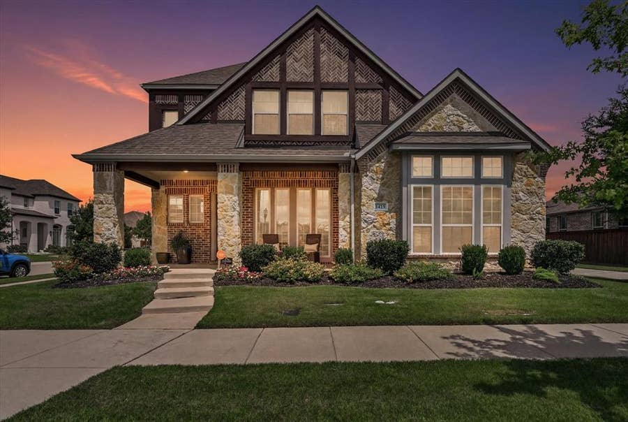 Property photo for 1423 William Way, Farmers Branch, TX