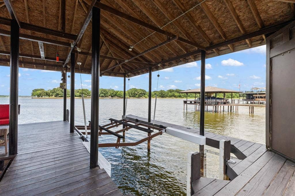 229 N Beverly Drive, Malakoff, TX 75148 Boat Cradle