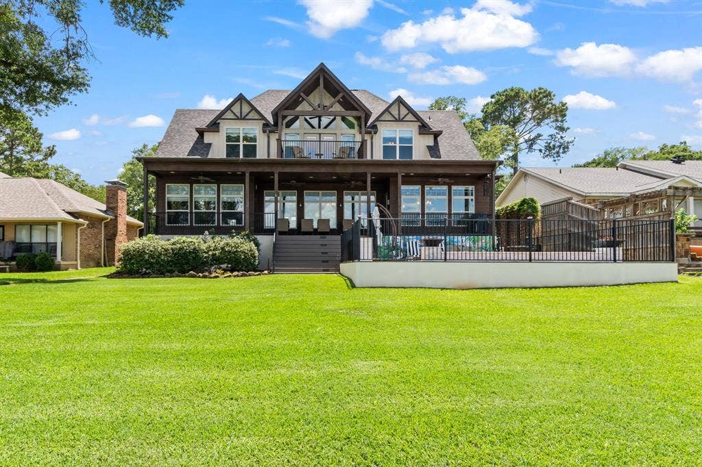 229 N Beverly Drive, Malakoff, TX 75148 Spacious .38-acre lot with 80 ft of platted waterfront, LED Lighting on the boathouse, and waterside firepit.