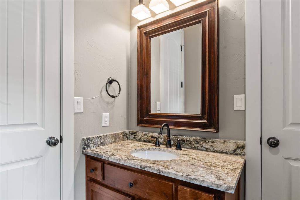 229 N Beverly Drive, Malakoff, TX 75148 Second Downstairs Full Bath with Walk In Shower