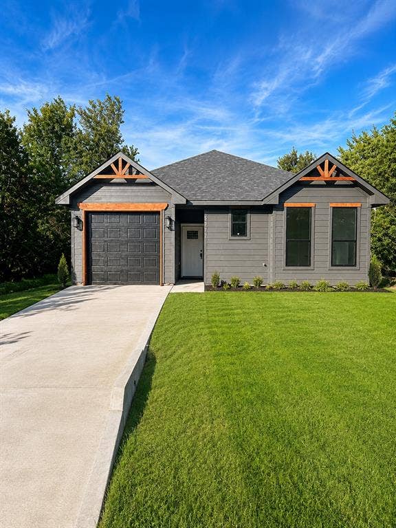 Property photo for 5717 San Jacinto Drive, Granbury, TX