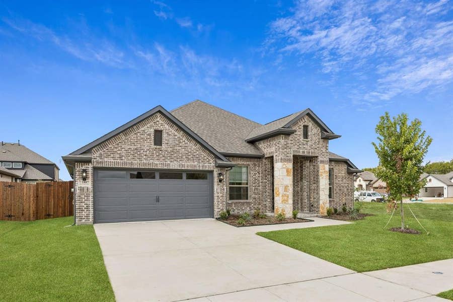 Property photo for 649 Red Maple Road, Waxahachie, TX