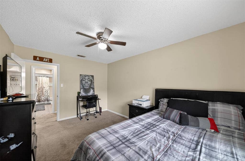 813 E Clinton Avenue, Athens, TX 75751 813 E Clinton Avenue, Athens, TX 75751