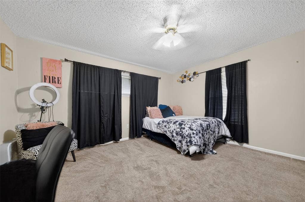 813 E Clinton Avenue, Athens, TX 75751 813 E Clinton Avenue, Athens, TX 75751