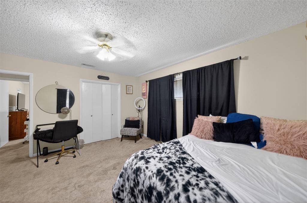813 E Clinton Avenue, Athens, TX 75751 813 E Clinton Avenue, Athens, TX 75751