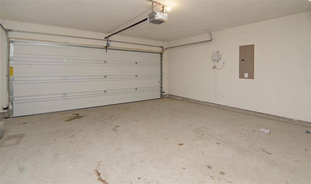 1106 Lady Bird Street, Ennis, TX 75119 1106 Lady Bird Street, Ennis, TX 75119