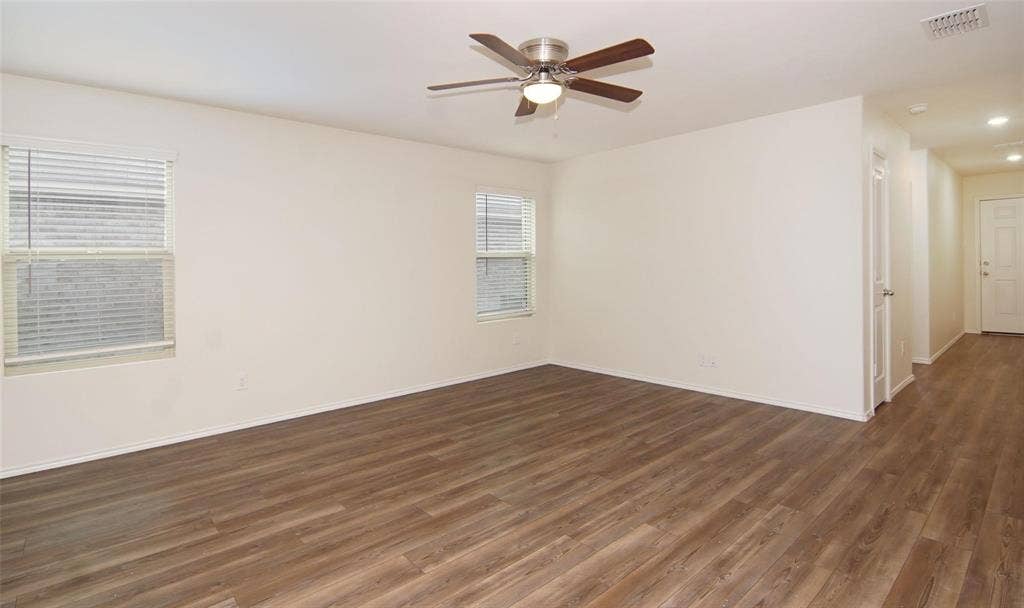 1106 Lady Bird Street, Ennis, TX 75119 1106 Lady Bird Street, Ennis, TX 75119