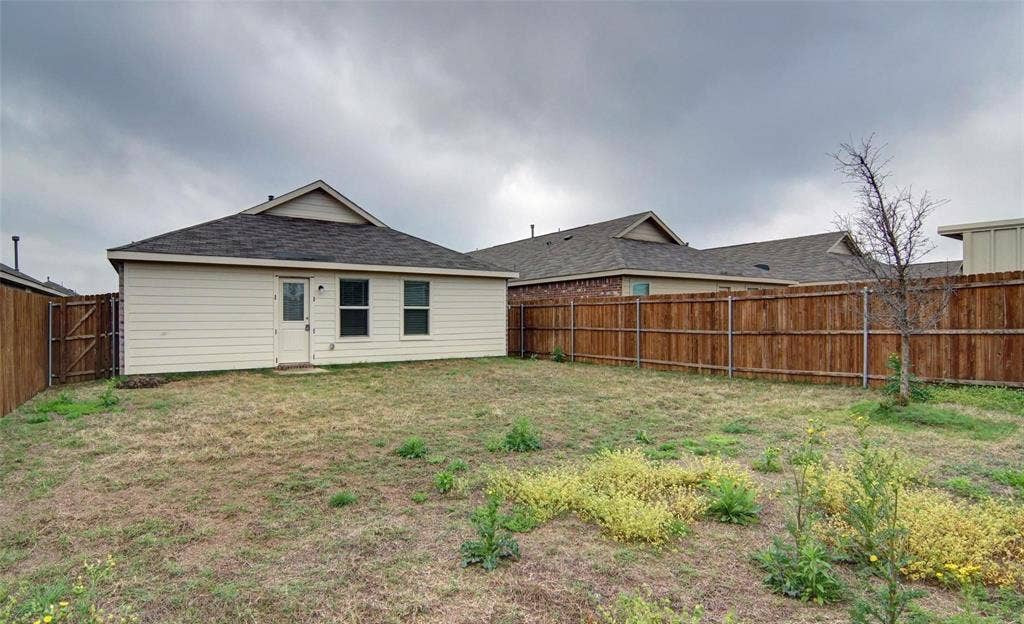 1106 Lady Bird Street, Ennis, TX 75119 1106 Lady Bird Street, Ennis, TX 75119