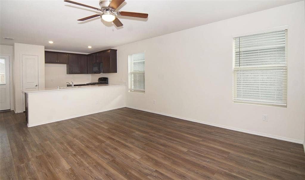 1106 Lady Bird Street, Ennis, TX 75119 1106 Lady Bird Street, Ennis, TX 75119