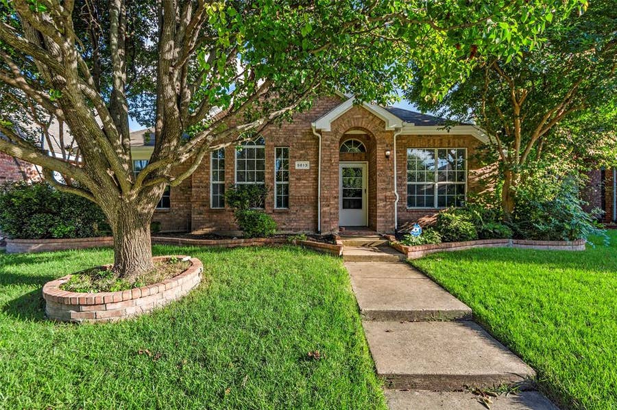 Property photo for 5813 Blue Spruce Lane, McKinney, TX