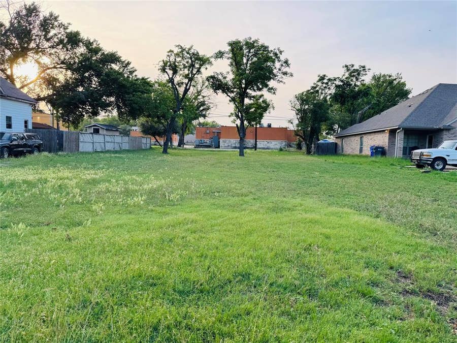 Property photo for 2121 Columbus Avenue, Waco, TX