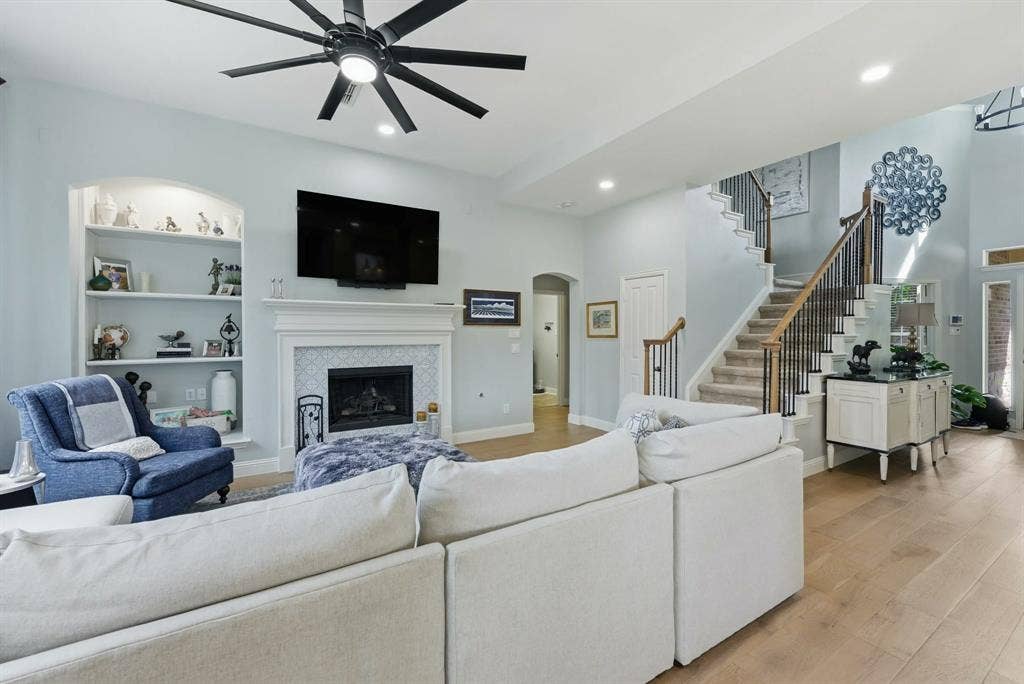 965 Fall Creek, Grapevine, TX 76051 965 Fall Creek, Grapevine, TX 76051