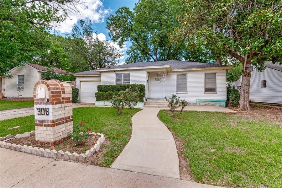 Property photo for 3013 Emmett Street, Dallas, TX