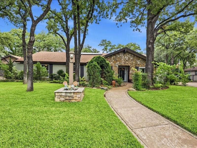 Property photo for 200 Timberlane Terrace, Euless, TX